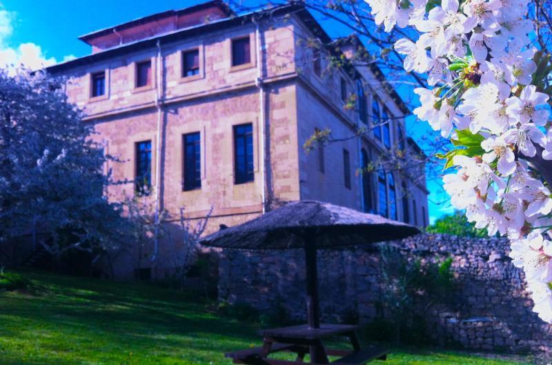 Arte Y Natura Valdivielso Quintana de Valdivielso Luaran gambar